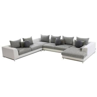 Hanna Sectional Sofa w/Right Chaise