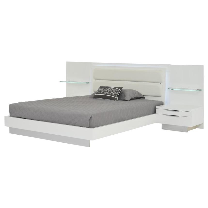 king bed with nightstands