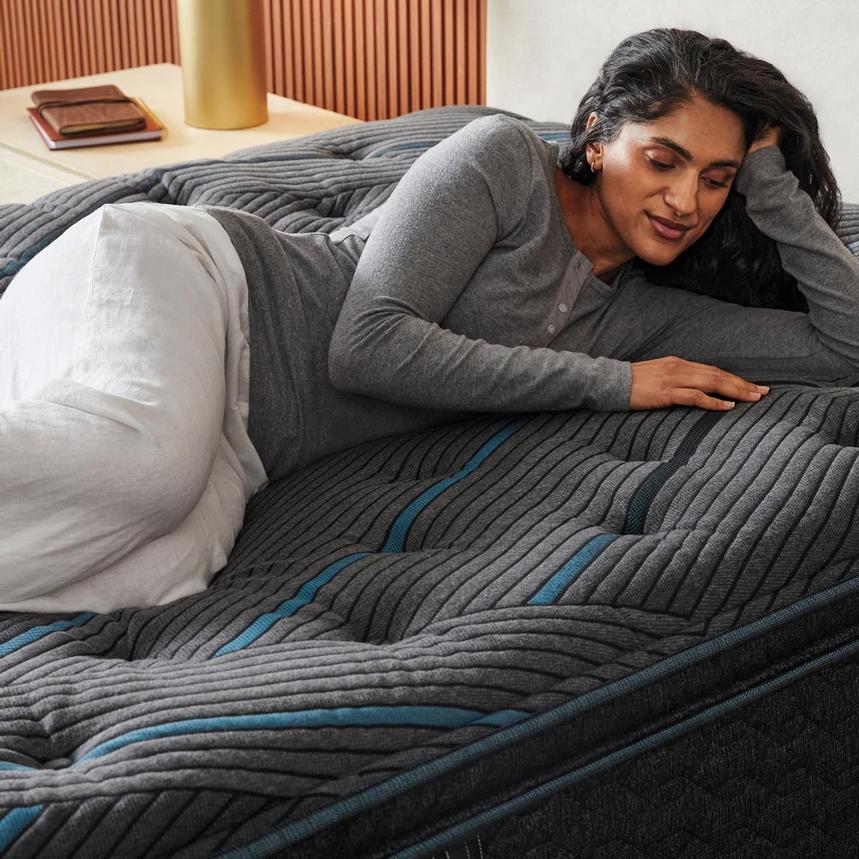 Level Two Plush Queen Mattress by Beautyrest alternate image, 5 of 7 images.